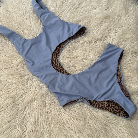 Acacia one piece size S ( small, not petite) - Picture 1 of 3